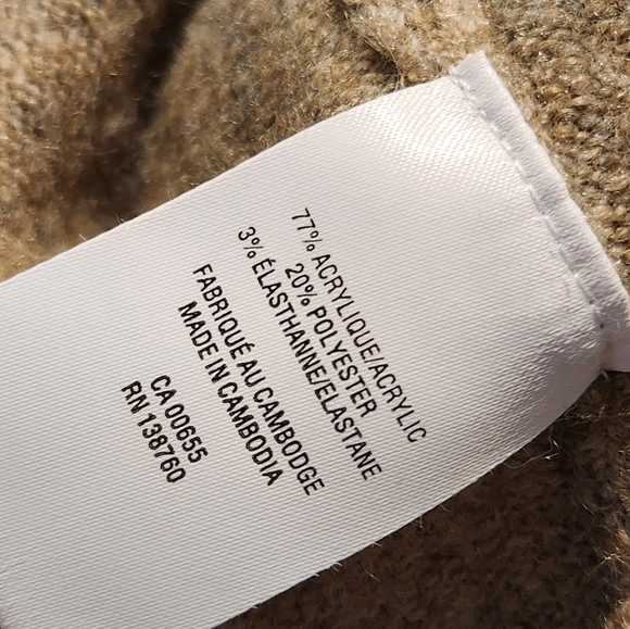 Reitmans PlushSoft Long-Sleeve V-Neck Sweater - Picture 4 of 5